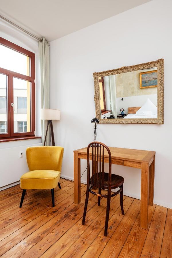 Kuenstlerzimmer Im Kulturhaus Haeselburg Gera Exterior foto