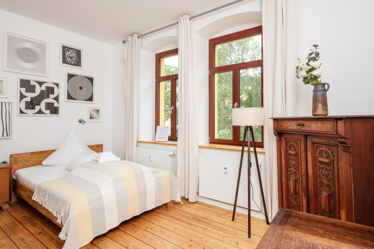 Kuenstlerzimmer Im Kulturhaus Haeselburg Gera Exterior foto