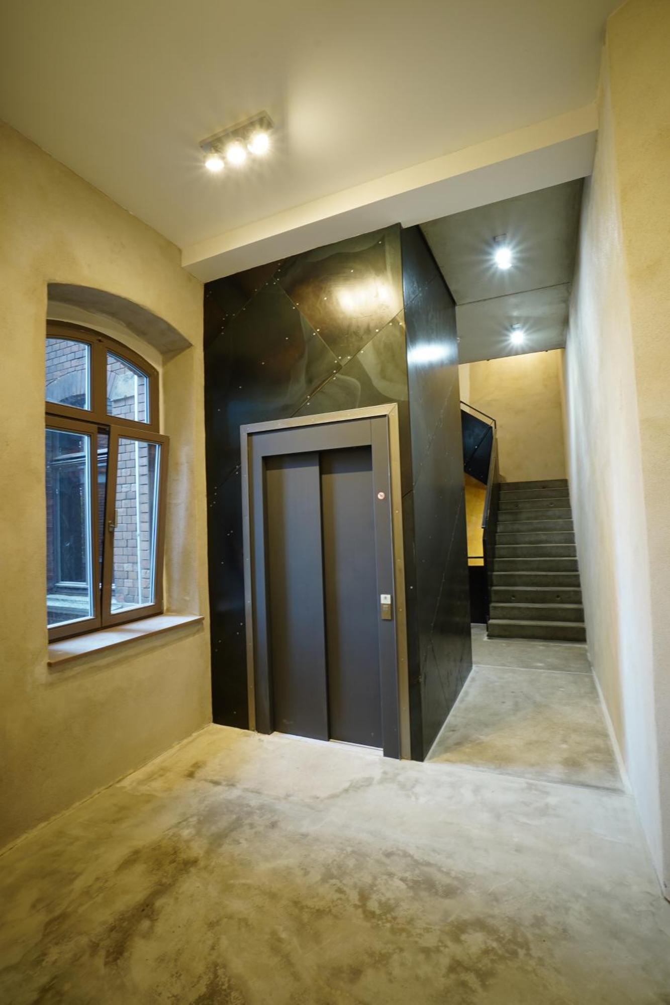 Kuenstlerzimmer Im Kulturhaus Haeselburg Gera Exterior foto
