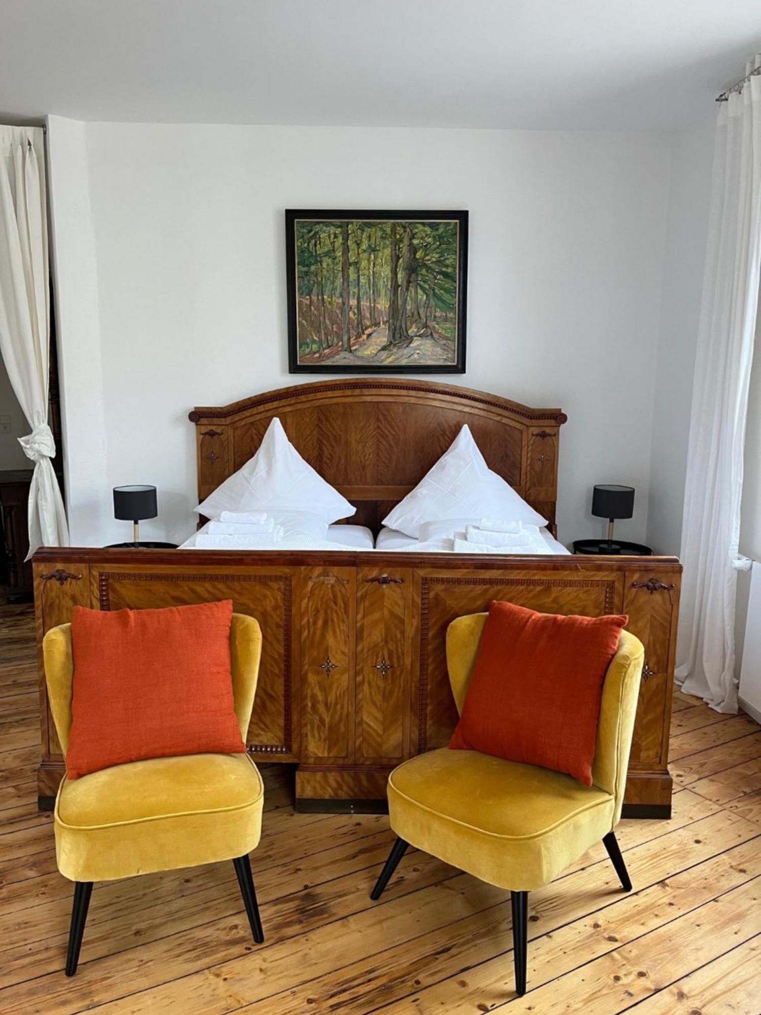 Kuenstlerzimmer Im Kulturhaus Haeselburg Gera Exterior foto